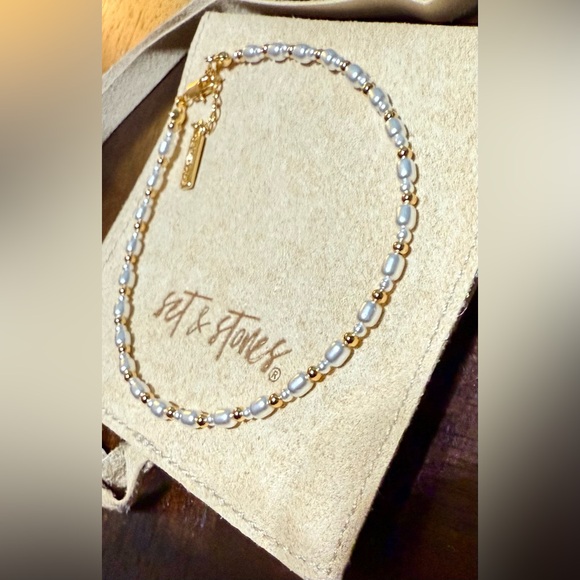 Set & Stones. Shelly pearl & gold anklet. NWT. - Picture 3 of 6